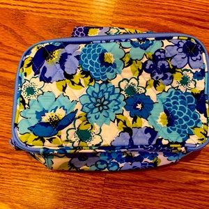 🎉🎊Host pick!🎉 2 Vera Bradley travel items